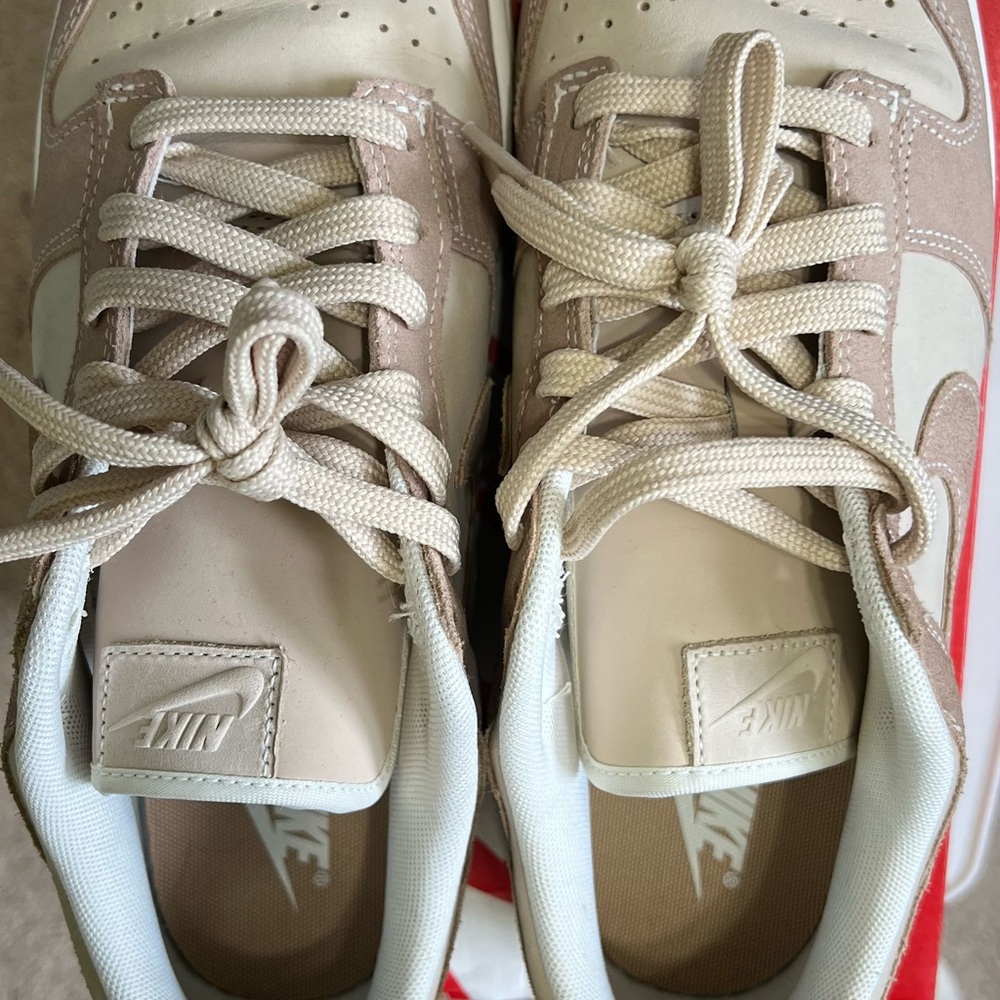 Nike Dunk Low SE Retro Sand Drift
Sanddrift Tan Brown Women Size 10.5